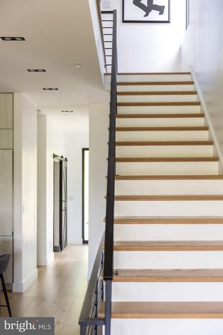 1522 FOXHALL RD NW, Washington, DC 20007