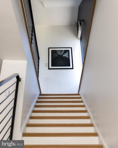 1522 FOXHALL RD NW, Washington, DC 20007