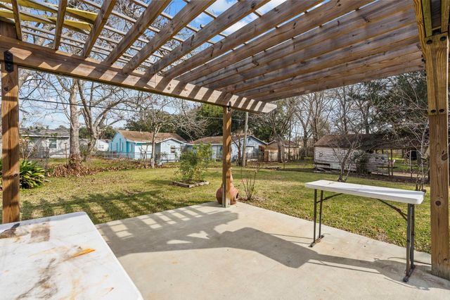 2406 Oaklawn Drive, La Marque, TX 77568