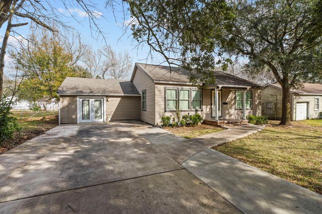 2406 Oaklawn Drive, La Marque, TX 77568