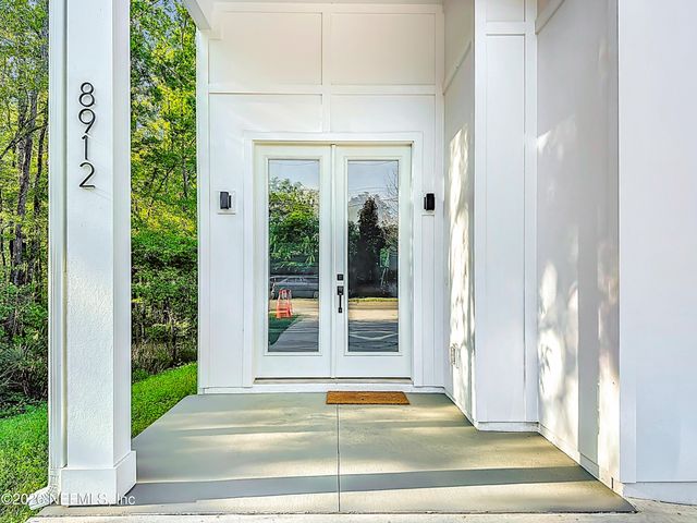 8912 HOGAN Road, Jacksonville, FL 32216