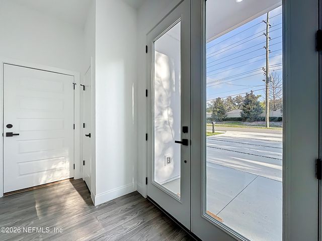 8912 HOGAN Road, Jacksonville, FL 32216