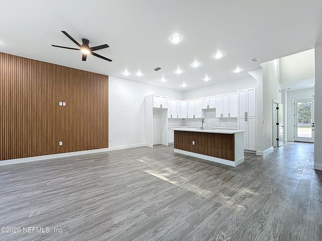 8912 HOGAN Road, Jacksonville, FL 32216