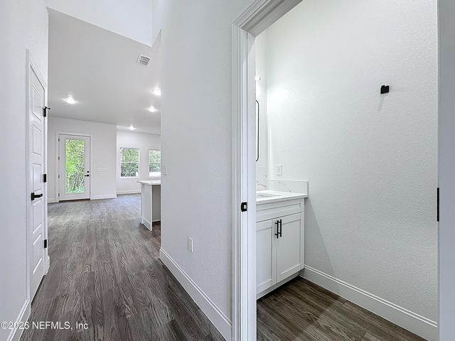 8912 HOGAN Road, Jacksonville, FL 32216