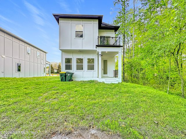 8912 HOGAN Road, Jacksonville, FL 32216