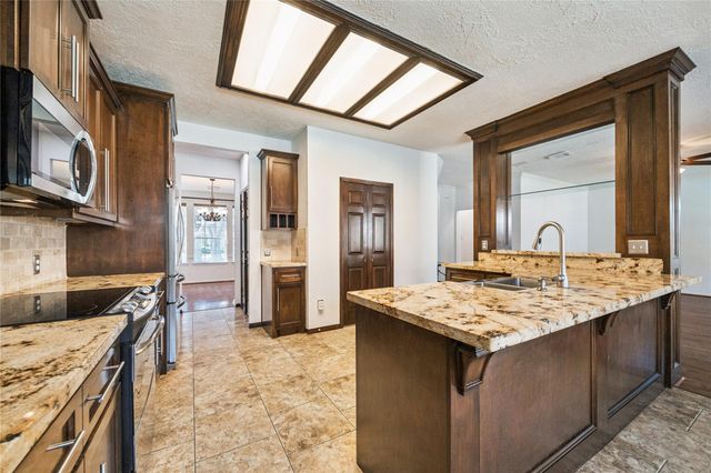 2827 Spring Lakes, Missouri City, TX 77459