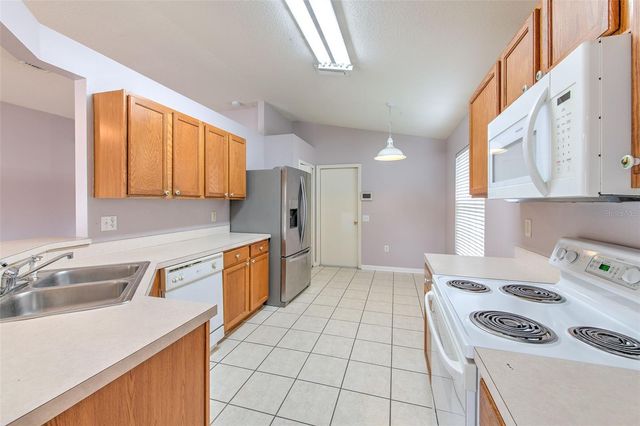 2703 BREAKWATER COURT, Brandon, FL 33511