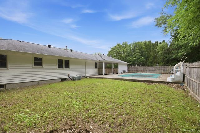 21 Brookside Avenue, Minetto, NY 13115