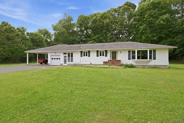 21 Brookside Avenue, Minetto, NY 13115