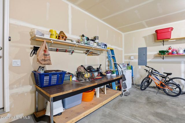 516 Solar RD, Oldtown, ID 83822