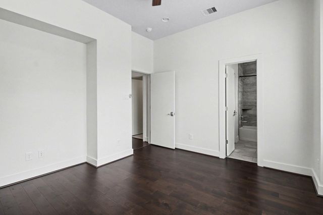715 Hartman Street, Houston, TX 77007