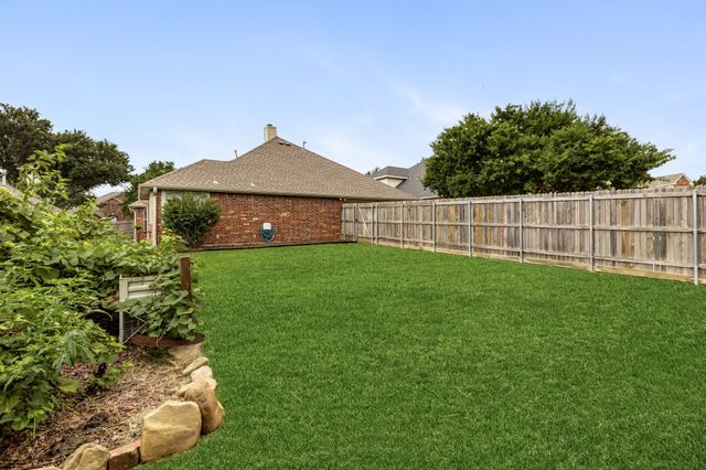1632 Castle Pines Drive, Frisco, TX 75036