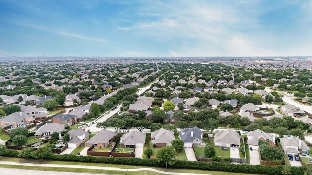 1632 Castle Pines Drive, Frisco, TX 75036