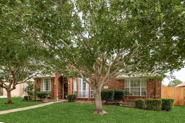 1632 Castle Pines Drive, Frisco, TX 75036