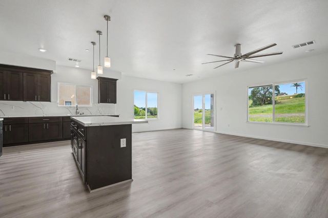 2426 Village Dr, Ione, CA 95640