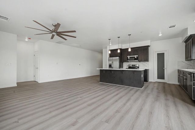 2426 Village Dr, Ione, CA 95640