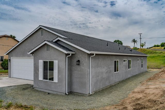 2426 Village Dr, Ione, CA 95640