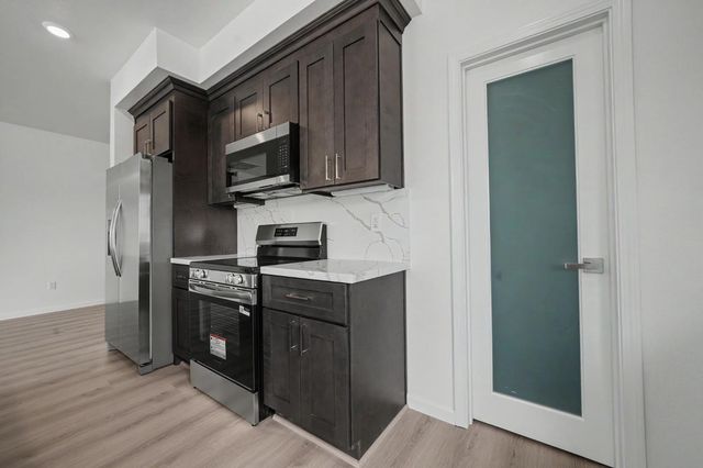 2426 Village Dr, Ione, CA 95640