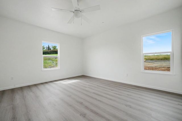 2426 Village Dr, Ione, CA 95640