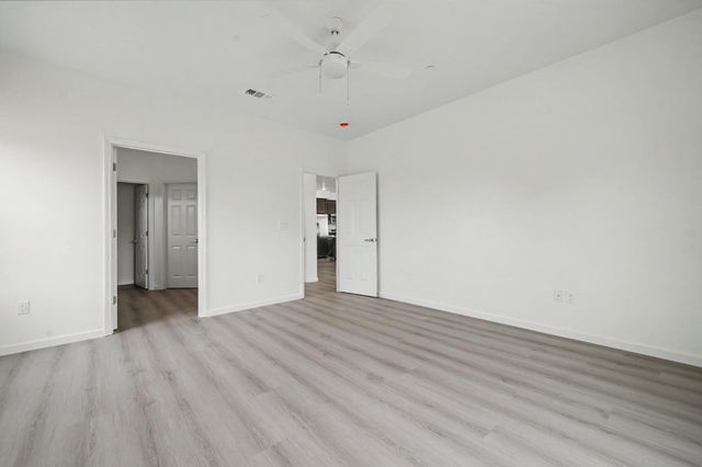 2426 Village Dr, Ione, CA 95640