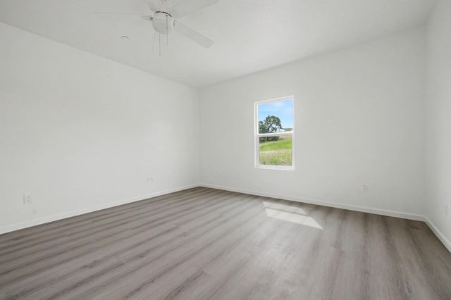 2426 Village Dr, Ione, CA 95640