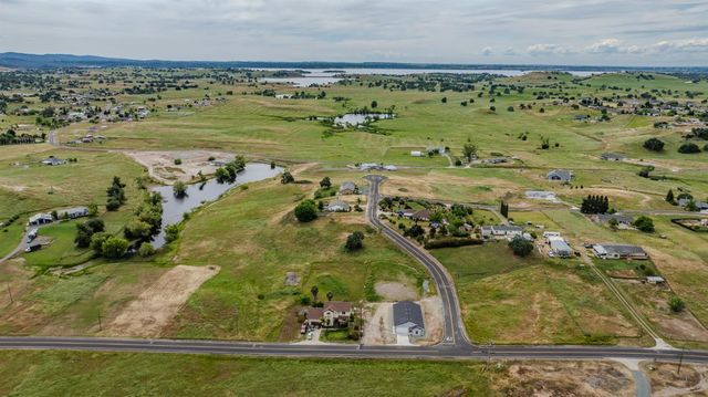 2426 Village Dr, Ione, CA 95640
