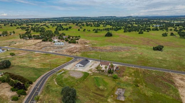 2426 Village Dr, Ione, CA 95640