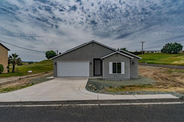 2426 Village Dr, Ione, CA 95640