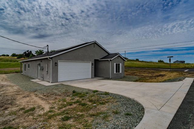 2426 Village Dr, Ione, CA 95640
