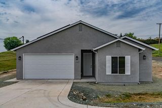 2426 Village Dr, Ione, CA 95640