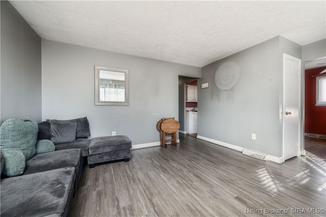 1943 Cheryl Drive, Jeffersonville, IN 47130