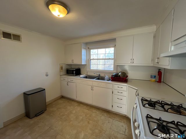 110 Roger White Drive, New Haven, CT 06511