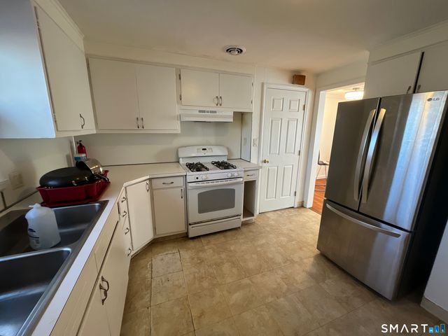 110 Roger White Drive, New Haven, CT 06511