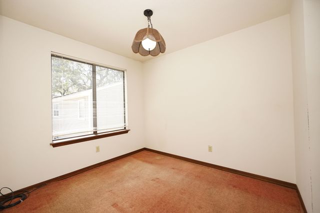 132 SE Elm Avenue E, Fort Walton Beach, FL 32548