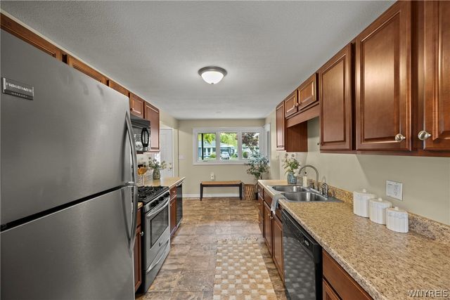 59 Idlewood Drive, Tonawanda, NY 14150