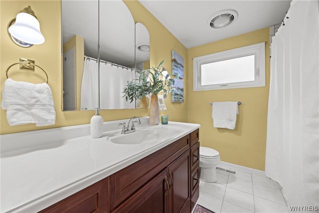 59 Idlewood Drive, Tonawanda, NY 14150