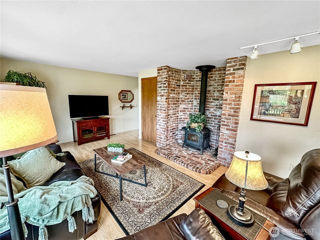 15210 106th Street E, Puyallup, WA 98374