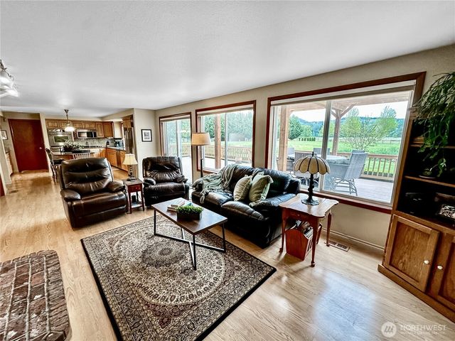 15210 106th Street E, Puyallup, WA 98374