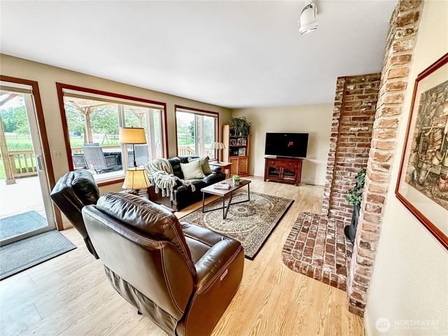 15210 106th Street E, Puyallup, WA 98374