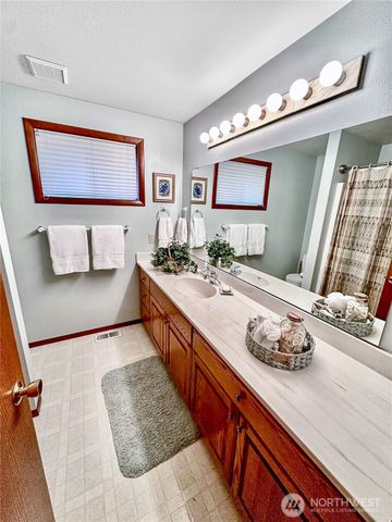 15210 106th Street E, Puyallup, WA 98374