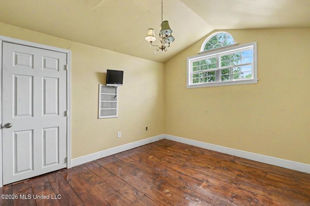 1112 Communy Avenue, Pascagoula, MS 39567