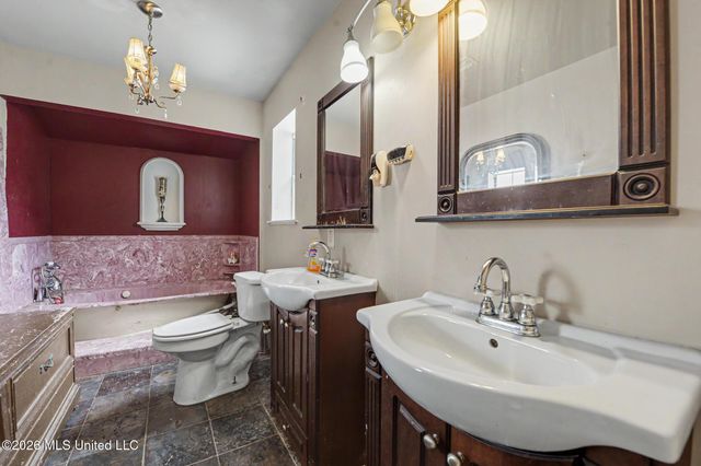 1112 Communy Avenue, Pascagoula, MS 39567
