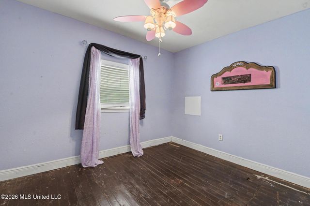 1112 Communy Avenue, Pascagoula, MS 39567