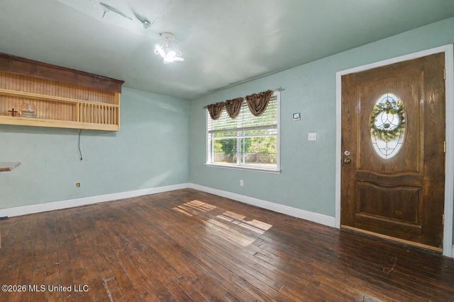 1112 Communy Avenue, Pascagoula, MS 39567