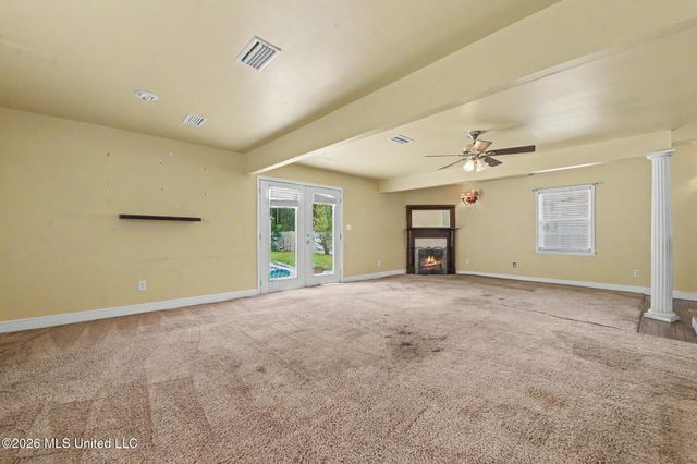 1112 Communy Avenue, Pascagoula, MS 39567
