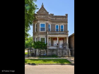 2901 W Arthington Street, Chicago, IL 60612