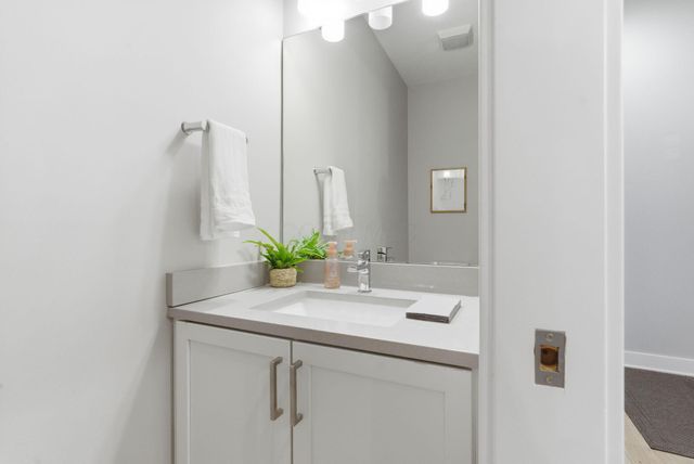 251 E 3rd Avenue, Columbus, OH 43201