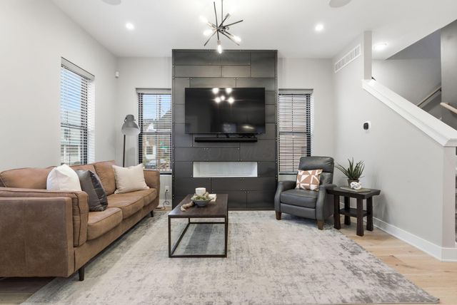 251 E 3rd Avenue, Columbus, OH 43201