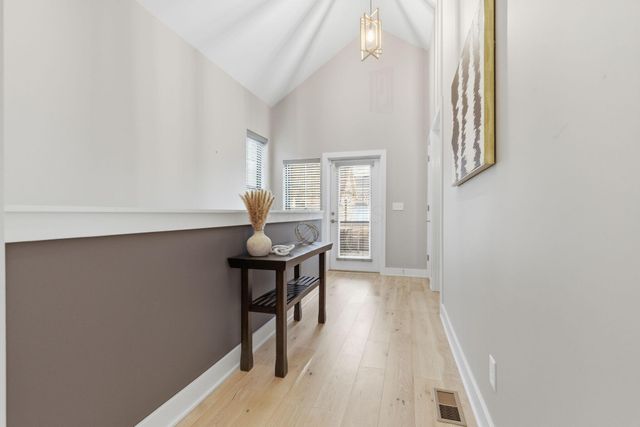 251 E 3rd Avenue, Columbus, OH 43201