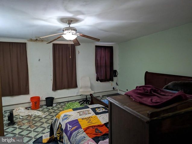 2439 N MUTTER ST, Philadelphia, PA 19133